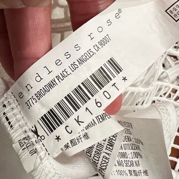 Endless love ⭐️Vici white ruffle top M - Picture 14 of 16